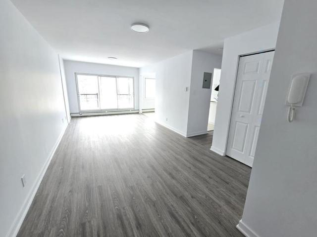 4 1/2 Disponible Avec Poss. Stat Lachine
