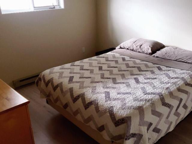 4 1/2 en location long terme DISPONIBLE LE 1 DÉCEMBRE