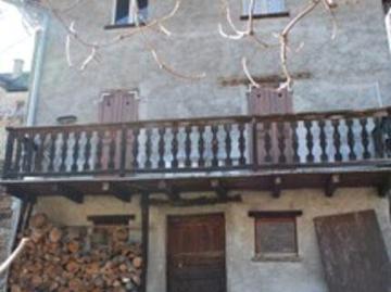 4 1/2 Zimmer Haus mit kleinem Garten