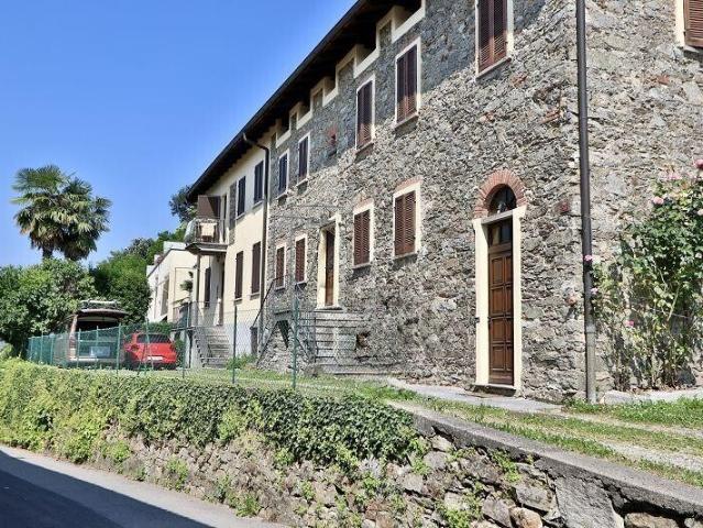 4 1/2 Zimmer Maisonette Wohnung mit eigenem Garten an sehr ruhiger, sonniger Aussichtslage / Duplex Wohnung mit 4 1/2 Zimmern und Garten