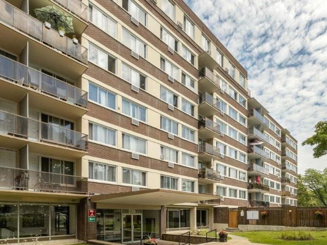 4 1/2 239 Boulevard Deguire, Montréal