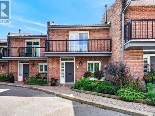 4 2136 Old Lakeshore Road, Burlington, ON, L7R 1A3 townhouse for sale | Listing ID W13733 | Royal LePage