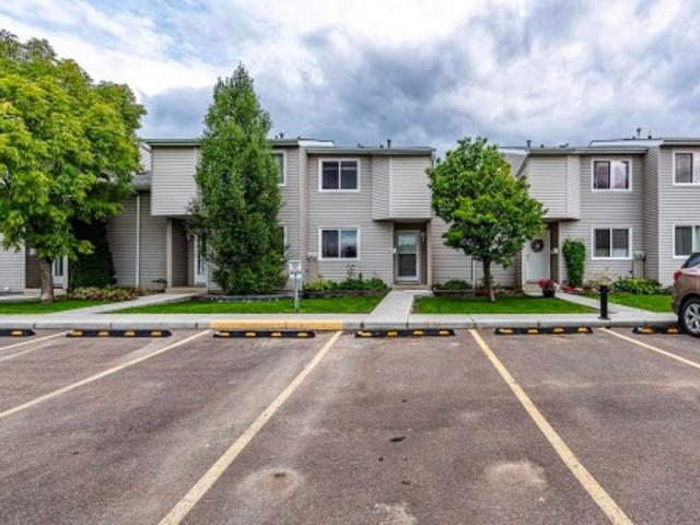 4 3221 St Nw, Edmonton, AB, T6J 5K7 townhouse for sale | Listing ID E4507 | Royal LePage