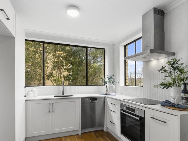 4 / 3 Little Street, Albion QLD 4010