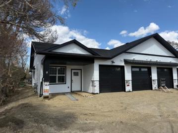 4 546 Avenue, Lacombe, AB, T4L 1M1 house for sale | Listing ID A2277 | Royal LePage