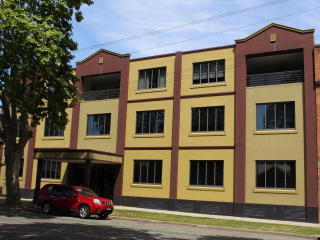 4 / 553 555 Smollett Street, ALBURY NSW 2640
