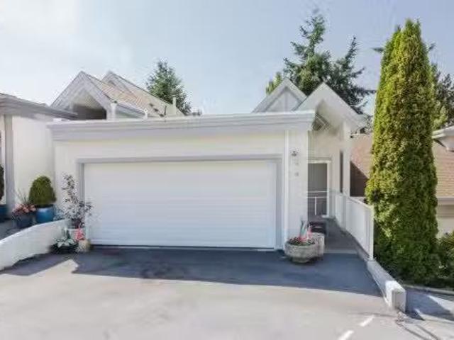 4 5740 Marine Way, Sechelt, BC, V7Z 0K3 townhouse for sale.