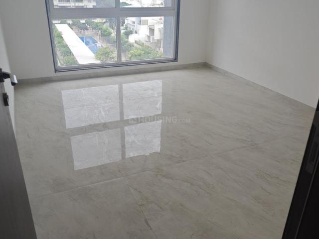 4.5 BHK Apartment in Viman Nagar for rent Pune. The reference number is 19672918