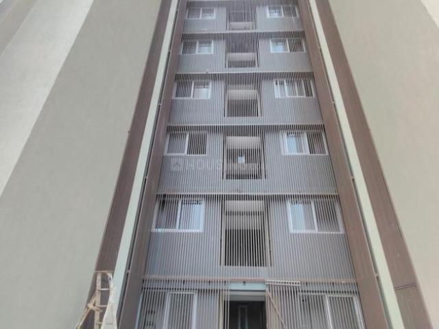 4.5 BHK Apartment in Viman Nagar for resale Pune. The reference number is 20391805