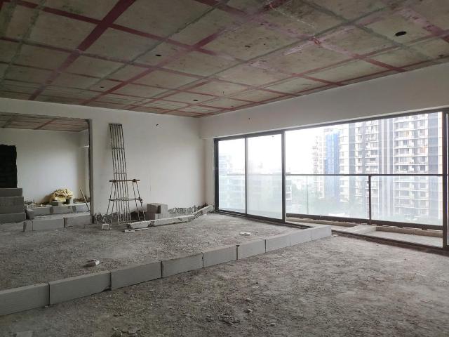 4.5 BHK Apartment in Vile Parle West for resale Mumbai. The reference number is 19225592