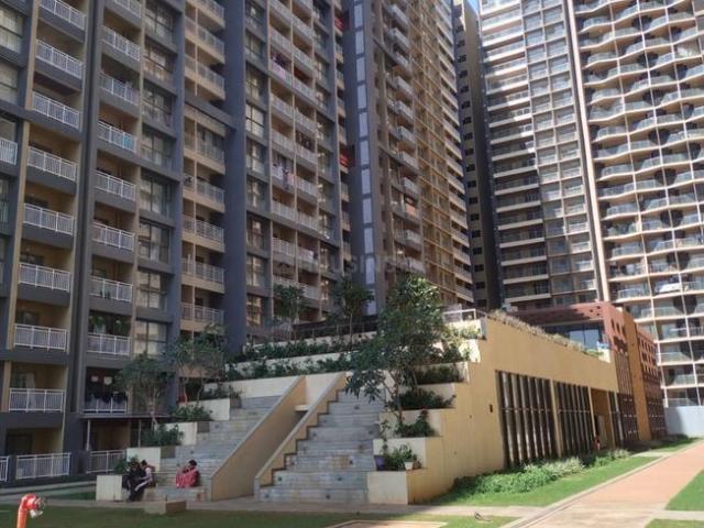4.5 BHK Apartment in Wadgaon Sheri for rent Pune. The reference number is 21356353