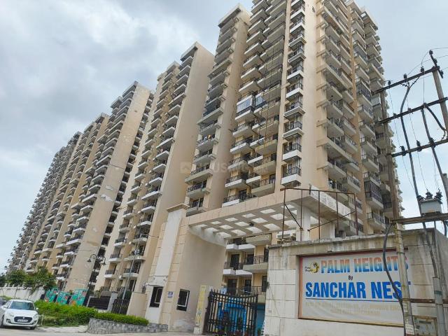 4.5 BHK Apartment in Wave City for rent Ghaziabad. The reference number is 18081223