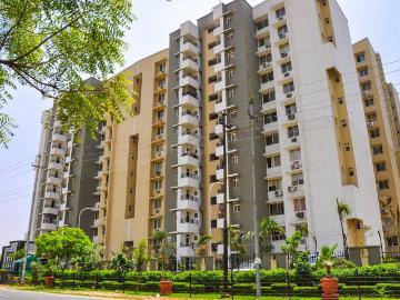4.5 BHK Apartment in Zeta I for rent Greater Noida. The reference number is 20382081