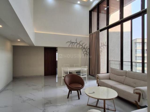 4.5 BHK Apartment in Andheri West for rent Mumbai. The reference number is 21018588
