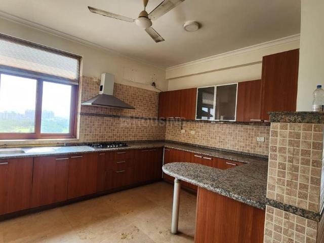 4.5 BHK Apartment in Jaypee Greens for rent Greater Noida. The reference number is 21000617