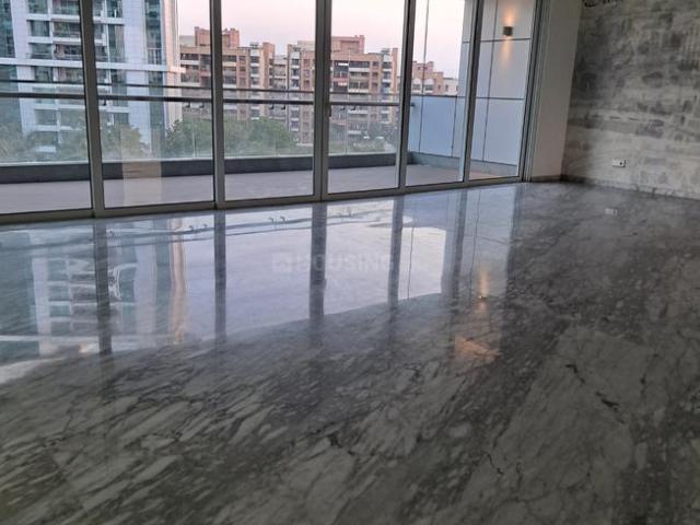 4.5 BHK Apartment in Magarpatta City for rent Pune. The reference number is 20306230