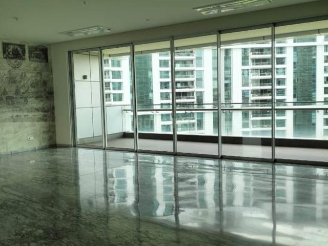 4.5 BHK Apartment in Magarpatta City for rent Pune. The reference number is 20996325