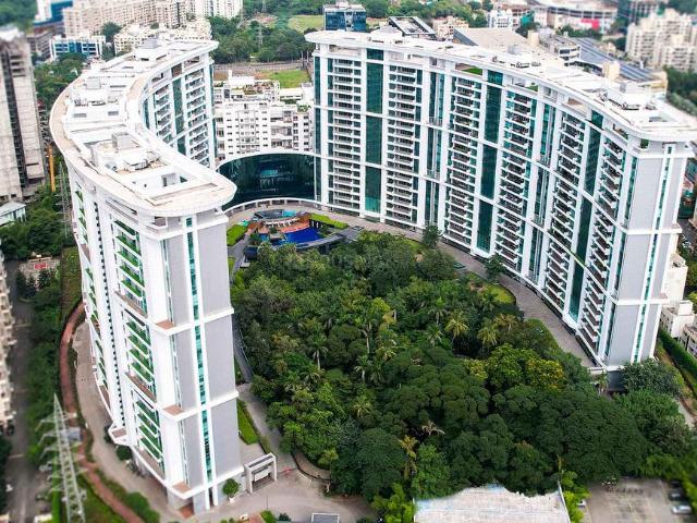 4.5 BHK Apartment in Magarpatta City for resale Pune. The reference number is 20851982