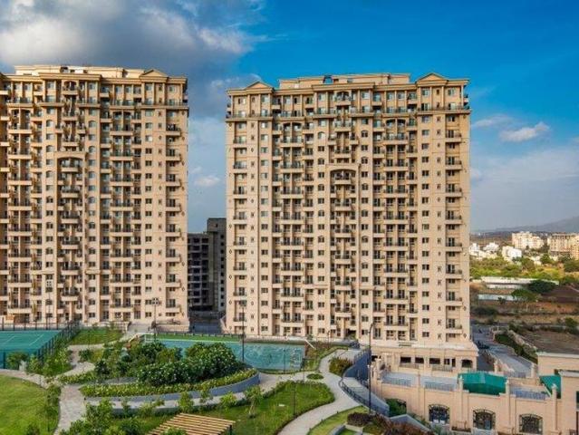 4.5 BHK Apartment in Mohammed Wadi for rent Pune. The reference number is 20467524