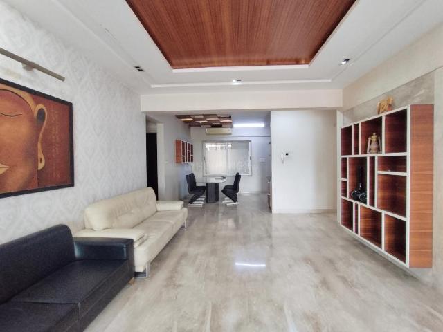4.5 BHK Apartment in Mohammed Wadi for rent Pune. The reference number is 20730853