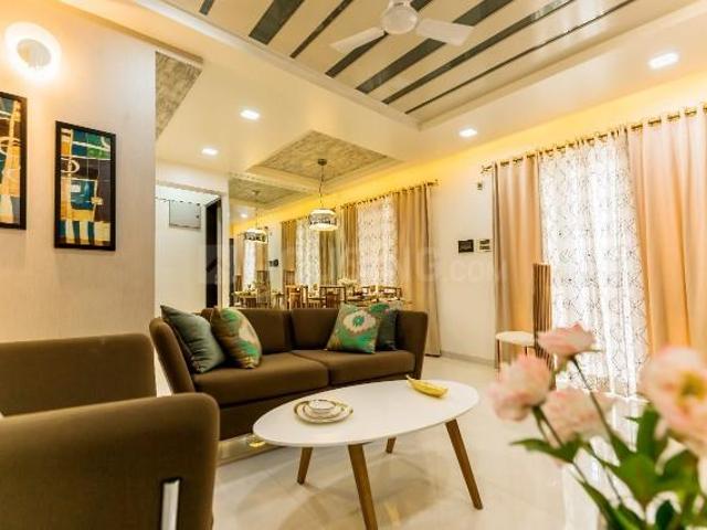 4.5 BHK Apartment in Mohammed Wadi for resale Pune. The reference number is 18160083