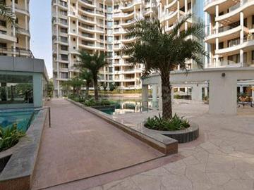 4.5 BHK Apartment in Mohammed Wadi for resale Pune. The reference number is 20463475