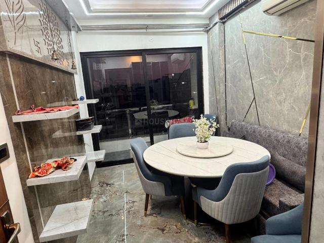 4.5 BHK Apartment in Rajendra Nagar for resale Ghaziabad. The reference number is 19852534