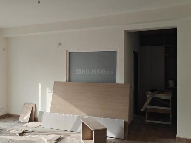 4.5 BHK Apartment in Sector 107 for rent Noida. The reference number is 20356387