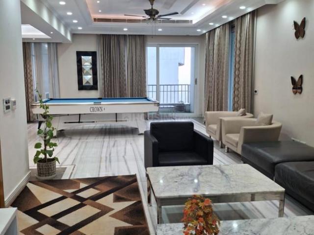 4.5 BHK Apartment in Sector 107 for rent Noida. The reference number is 20963353