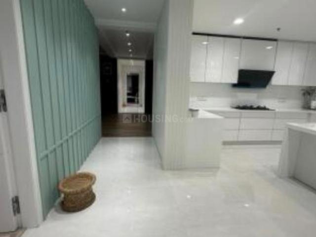4.5 BHK Apartment in Sector 107 for rent Noida. The reference number is 21235802