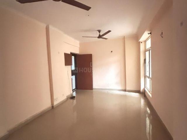 4.5 BHK Apartment in Sector 137 for rent Noida. The reference number is 20884635
