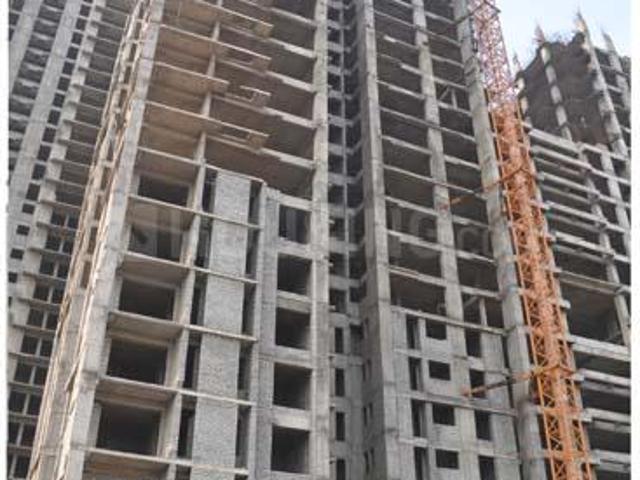 4.5 BHK Apartment in Sector 131 for resale Noida. The reference number is 18339787