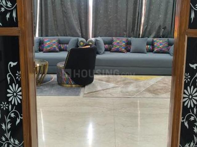 4.5 BHK Apartment in Sector 150 for rent Noida. The reference number is 19782608
