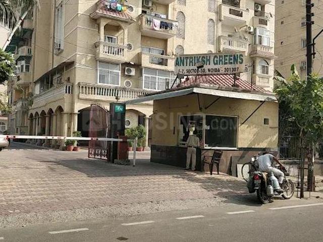 4.5 BHK Apartment in Sector 50 for resale Noida. The reference number is 20973116
