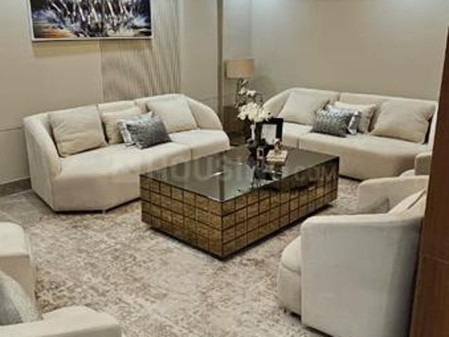 4.5 BHK Apartment in Sector 52 for resale Gurgaon. The reference number is 20046155