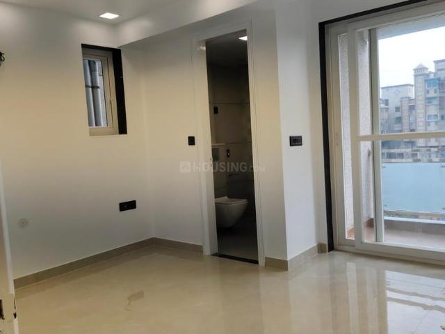 4.5 BHK Apartment in Sector 5 Dwarka for resale New Delhi. The reference number is 20808487