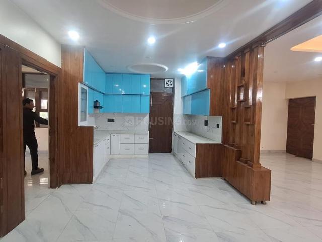 4.5 BHK Apartment in Sector 65 for resale Faridabad. The reference number is 20266620