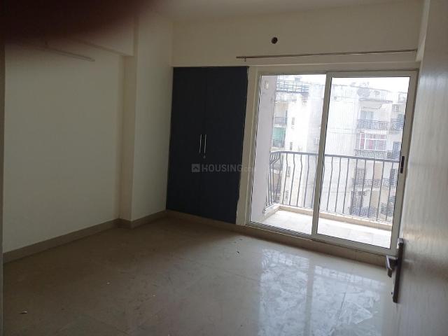4.5 BHK Apartment in Sector 77 for rent Noida. The reference number is 20599440