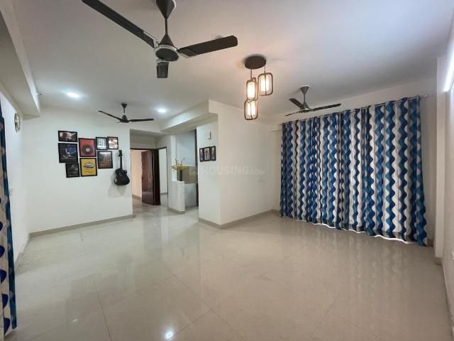 4.5 BHK Apartment in Sector 77 for rent Noida. The reference number is 21086400