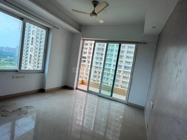 4.5 BHK Apartment in Sector 79 for rent Noida. The reference number is 20923470