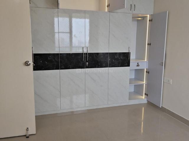 4.5 BHK Apartment in Sector 92 for rent Gurgaon. The reference number is 21153024