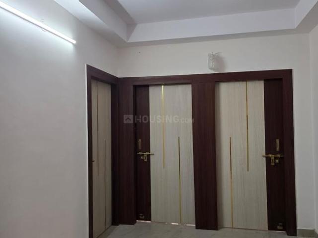 4.5 BHK Apartment in Siddharth Vihar for rent Ghaziabad. The reference number is 20067684