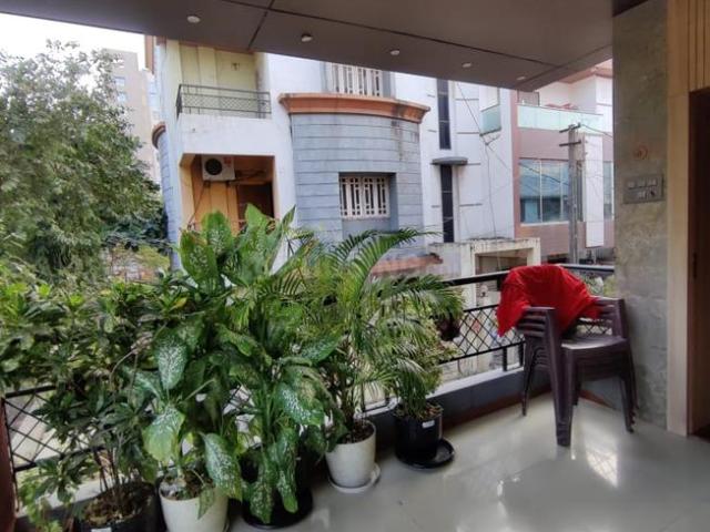 4.5 BHK Duplex in Vesu for resale Surat. The reference number is 18957599