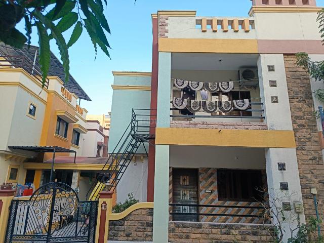 4.5 BHK Duplex in New Ranip for resale Ahmedabad. The reference number is 17720550