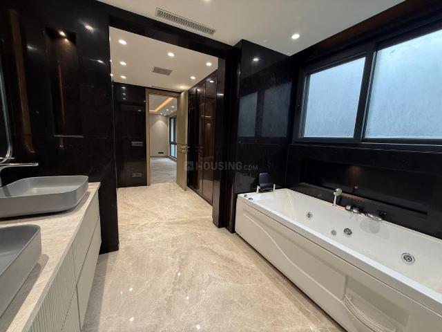 4.5 BHK Duplex in Panchsheel Park for resale New Delhi. The reference number is 20662122