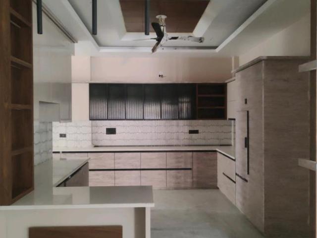 4.5 BHK Independent Builder Floor in Green Field Colony for resale Faridabad. The reference number is 21311253