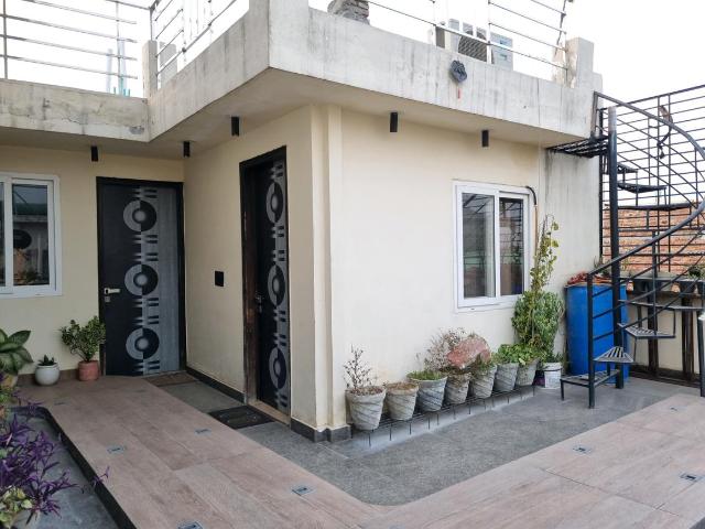4.5 BHK Independent Builder Floor in Dwarka Mor for resale New Delhi. The reference number is 17489744
