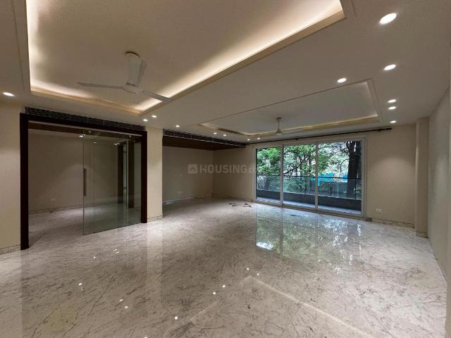 4.5 BHK Independent Builder Floor in Hauz Khas for rent New Delhi. The reference number is 21031285