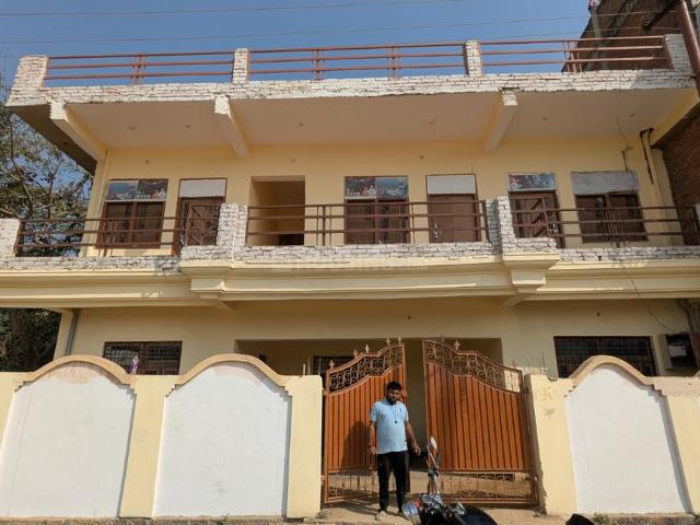 4.5 BHK Independent Builder Floor in Jhusi for rent Allahabad. The reference number is 16685679