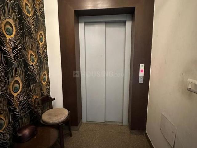 4.5 BHK Independent Builder Floor in South Extension I for rent New Delhi. The reference number is 21360237